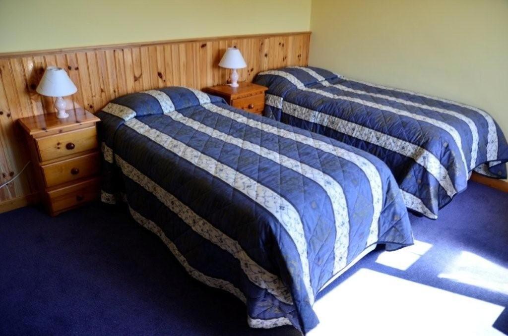 Decourcey'S Hazelbrook Farmhouse B&B Cleggan Δωμάτιο φωτογραφία