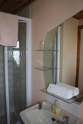 Decourcey'S Hazelbrook Farmhouse B&B Cleggan Δωμάτιο φωτογραφία
